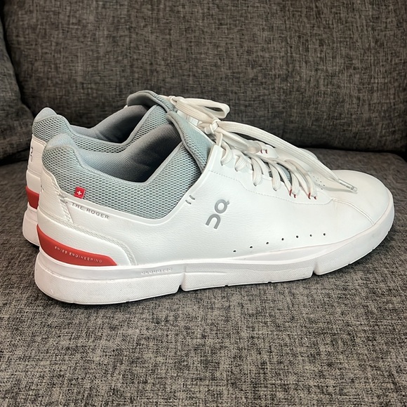 On Cloud - The Roger!! NEW! worn once. - Picture 2 of 6